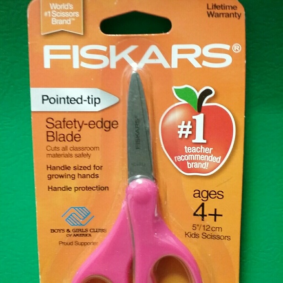 3/$20 Fiskars Pointy Scissors Safety Edge Pink - Picture 2 of 3